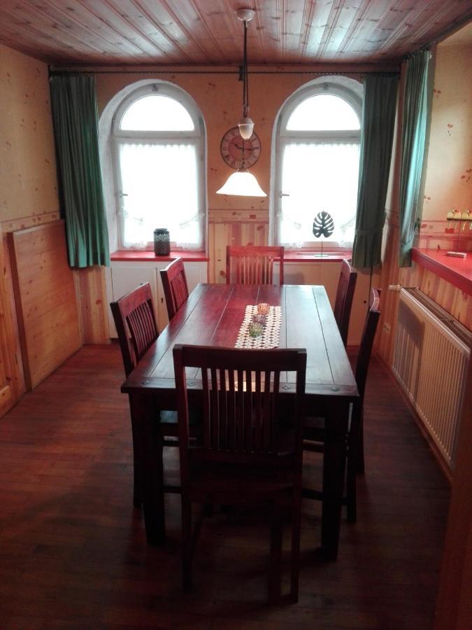 Ferienzimmer Saatmann Аморбах Екстериор снимка